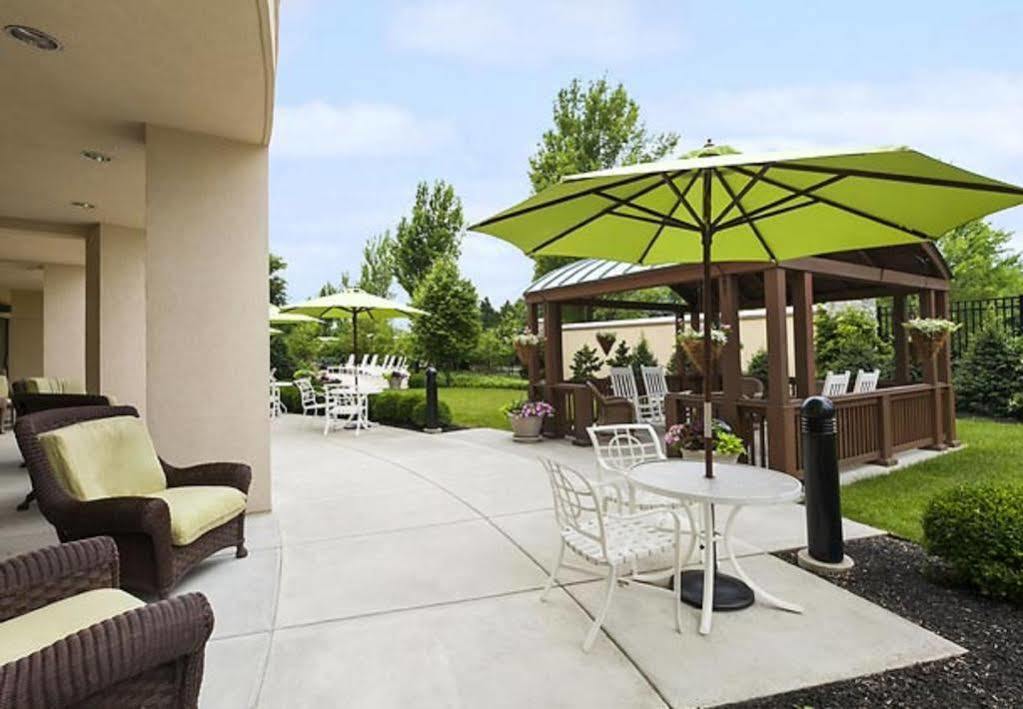 Courtyard Lancaster Hotel Fertility Exterior photo